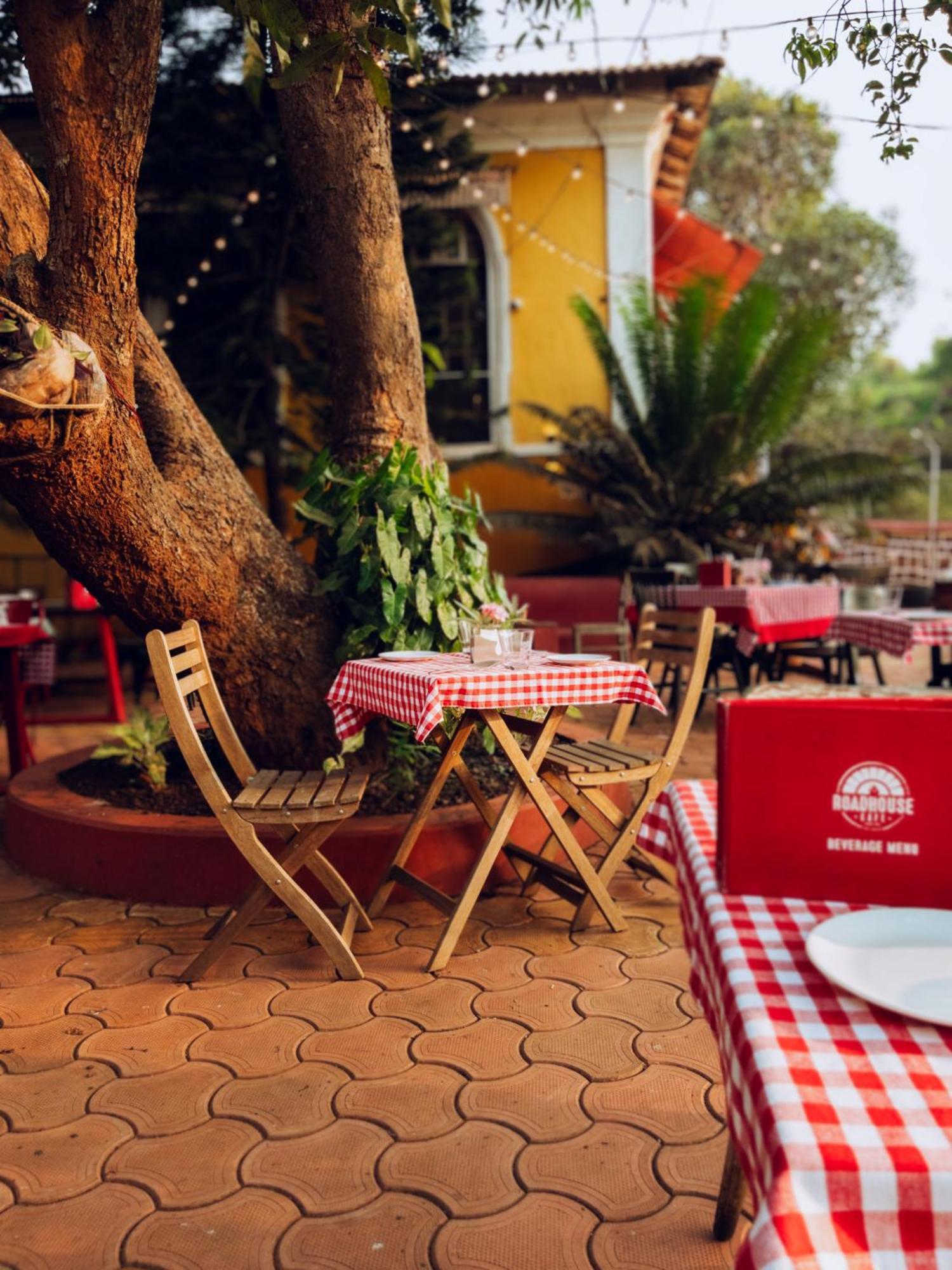 Casa Do Leao A 150 Year Old Portuguese Home Nerul  ภายนอก รูปภาพ
